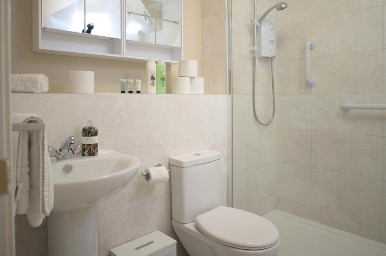 Modern 2-Bed Haven, Free Parking Apartment Edinburgh Exterior photo